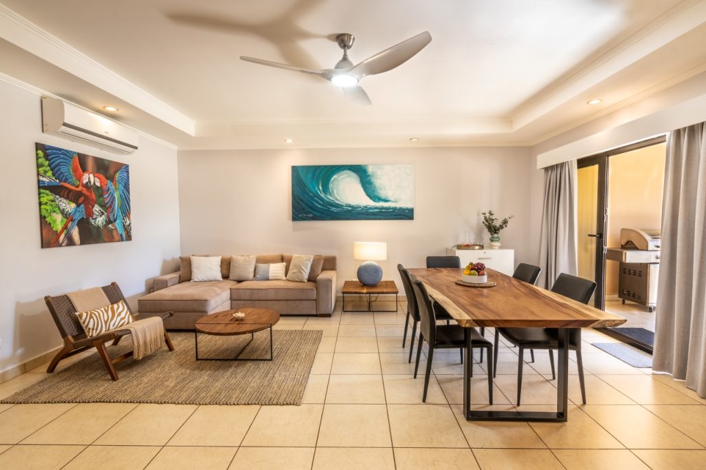 2 Villa Pacifico