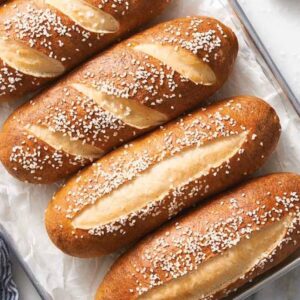 Pretzel roll